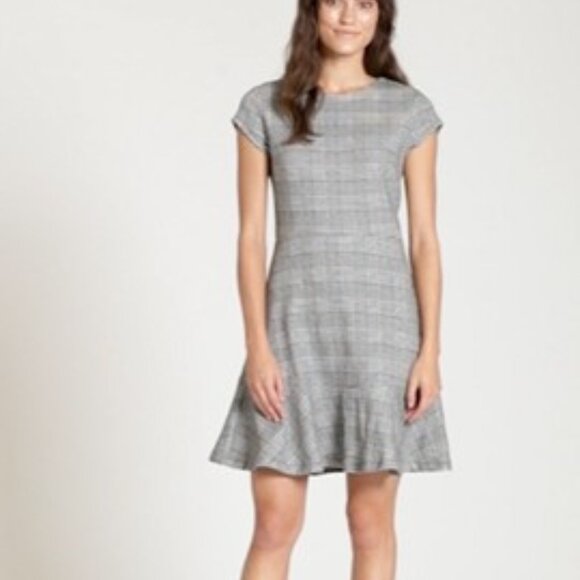 Gap Plaid Fit and Flare Peplum Dress in Ponte, Sz 10 Black plaid - Picture 1 of 16
